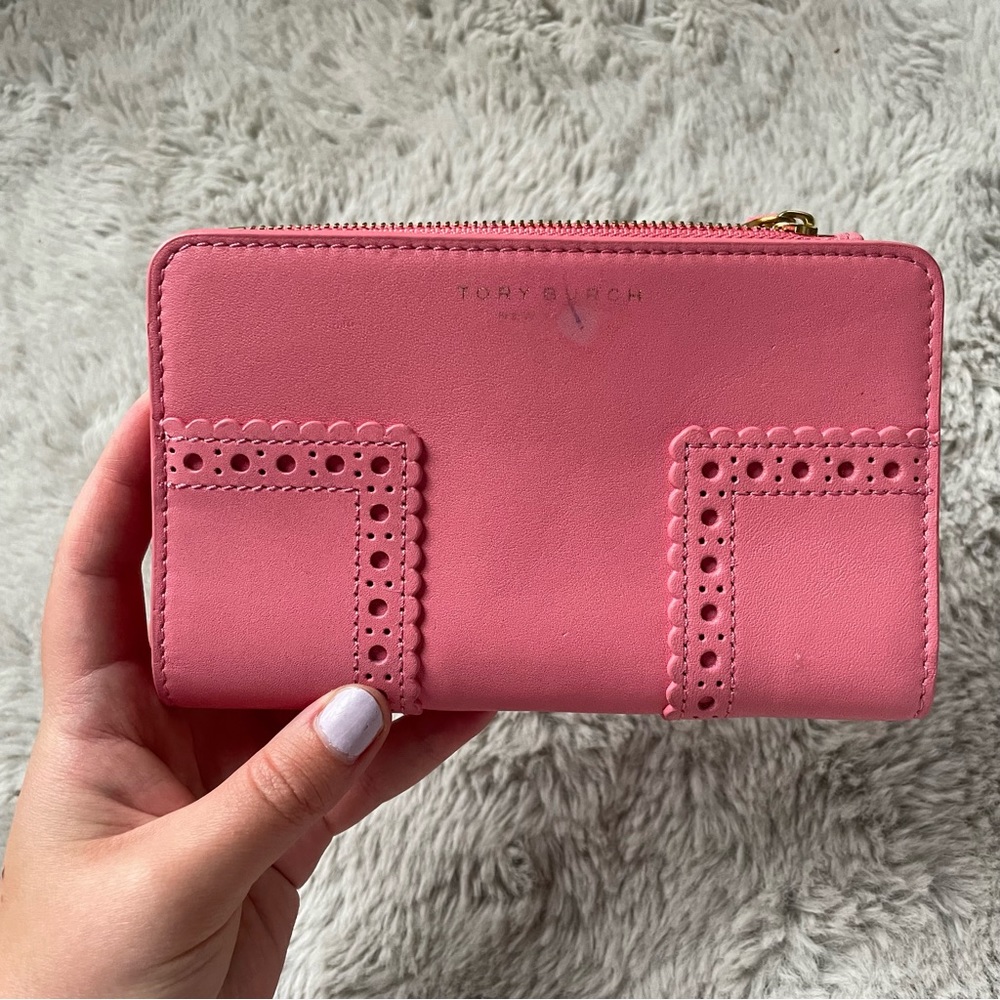 Tory Burch Pink Folding Fold wallet with zipper compartment leather eyelet cute